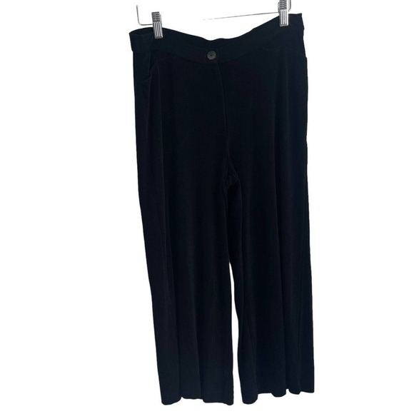 Chicos Travelers Black Slinky Zip Front Cropped Pants Black Womens 0.5 US Small - Picture 1 of 5